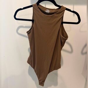 SKIMS fits everybody high neck body suit size large L brown